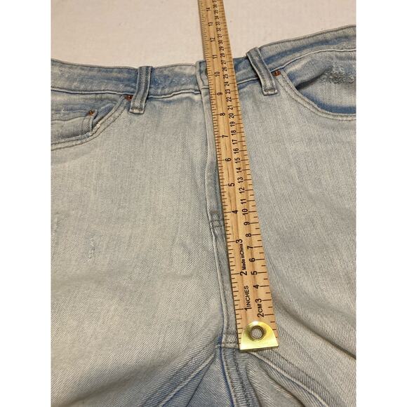 Wild Fable Womens High Rise Mom Jeans Size 4 Distressed Holes - Picture 8 of 10